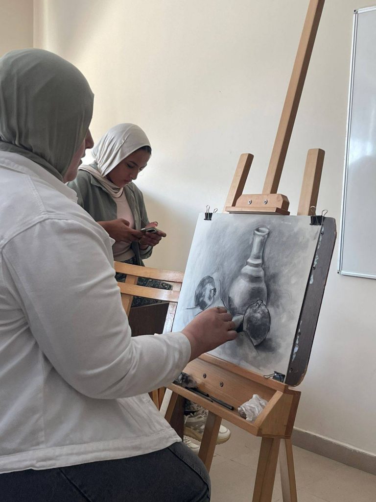 ورشة في مباديء الرسم بالفحم